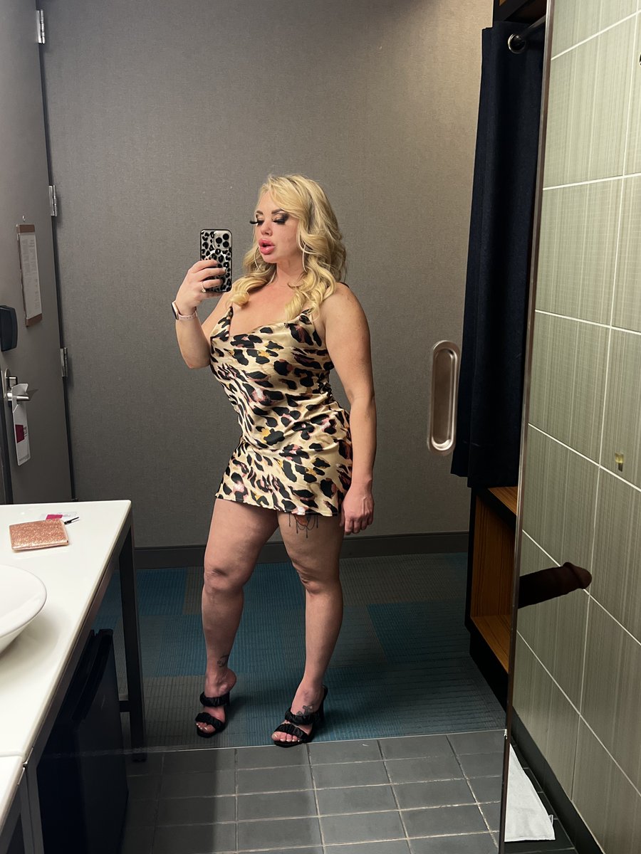 bbcslut on Twitter: "RT @katrinathicc: Out being a hoe tonight"