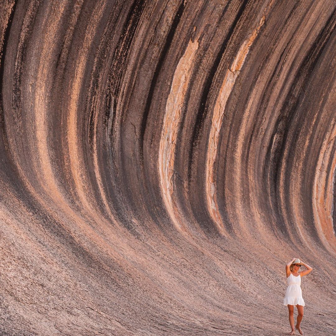 WestAustralia's tweet photo. #Hyden in the Wheatbelt totally rocks – and we've got the swell to prove it! #WaveRock is 15 metres high and more than 100 metres long, making it a giant wave you're going to want to surf 🌊 Get dreaming: https://t.co/IGIvo9C0ev

📷: @wadeanddani in #WAtheDreamState https://t.co/XfwNgr4YXe