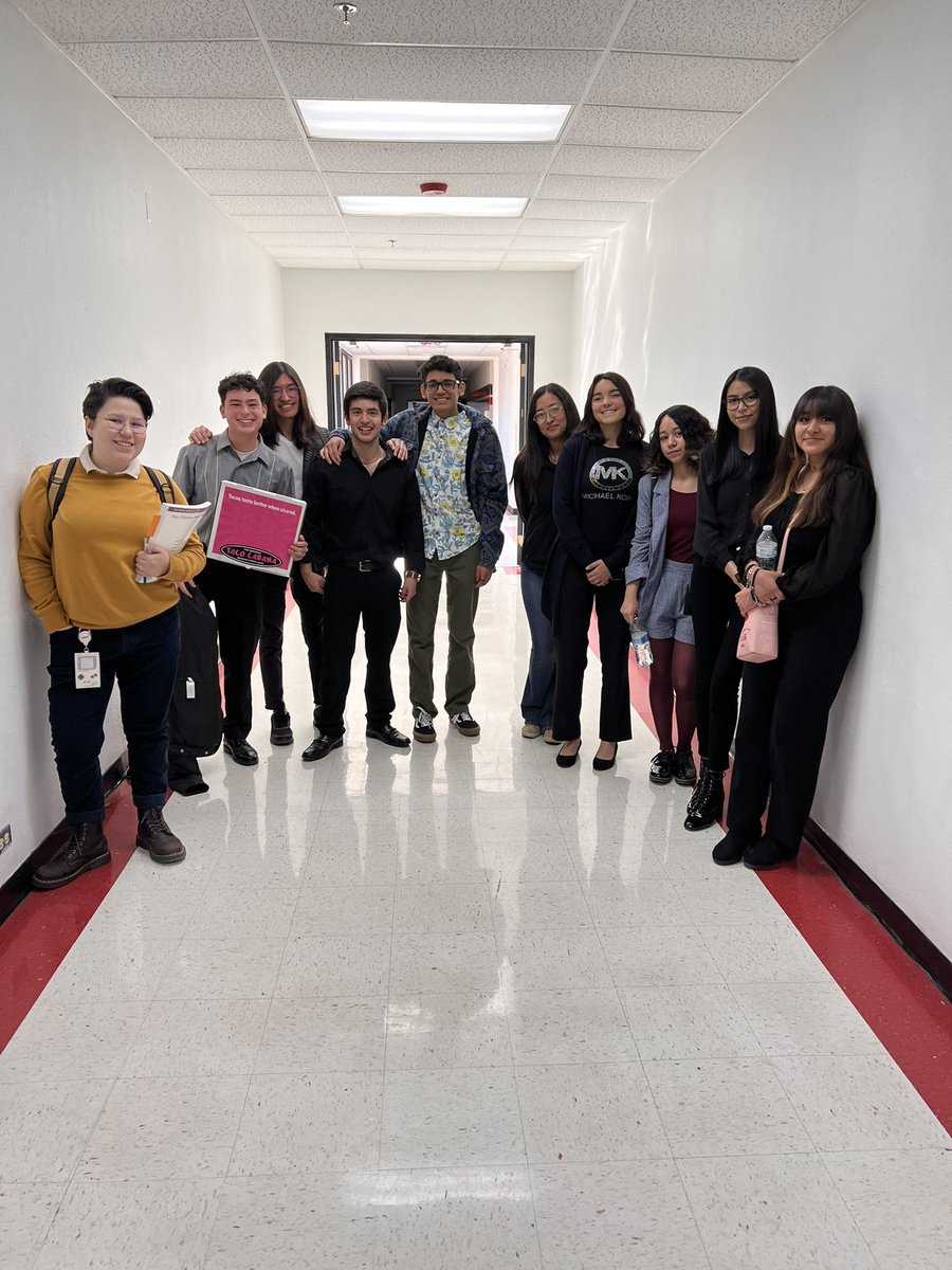 MsV_TheTeacher's tweet photo. BEYOND PROUD to announce we have SIX students advancing to the state UIL Solo and Ensemble competition! Work hard. Play hard. Work harder! We’re ready for what’s next! #HHSFineArts #HHSChoir @CISD_Fine_Arts @HorizonHS_ybk https://t.co/YSRJiZ5Hrl