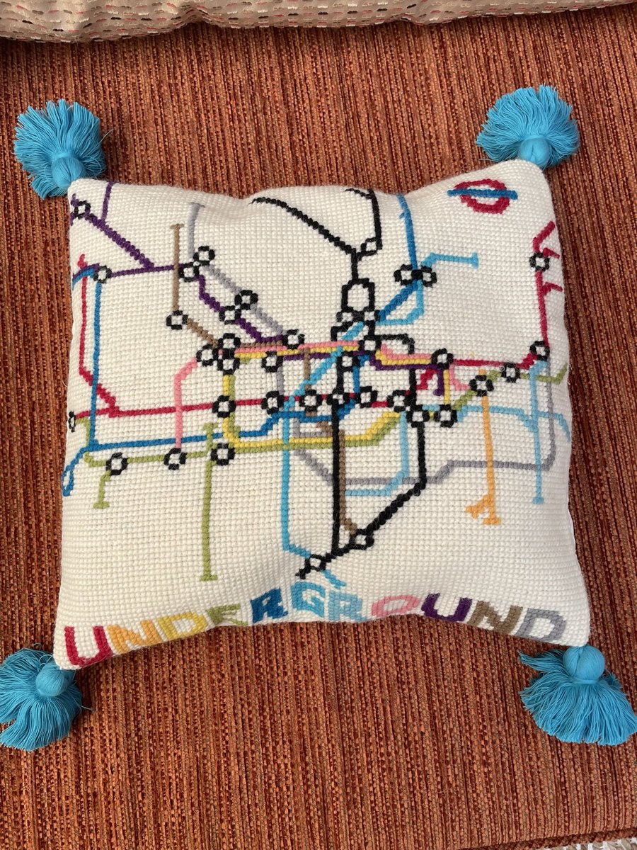 Bee Smith 🐝 🐶🦔 🧁 ⚽️ tweet media