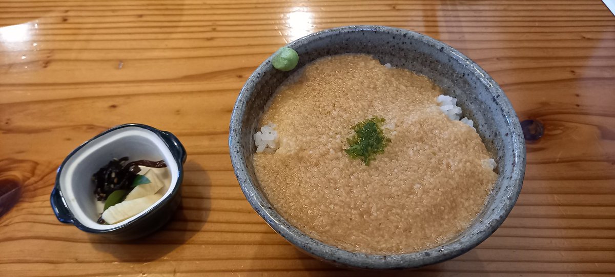 今日のお昼はうどんじゃなく祖谷の庄で天麩羅もりそば&とろろごはん😋
アタシゃ好きなのうどんだけじゃないわよ🙄