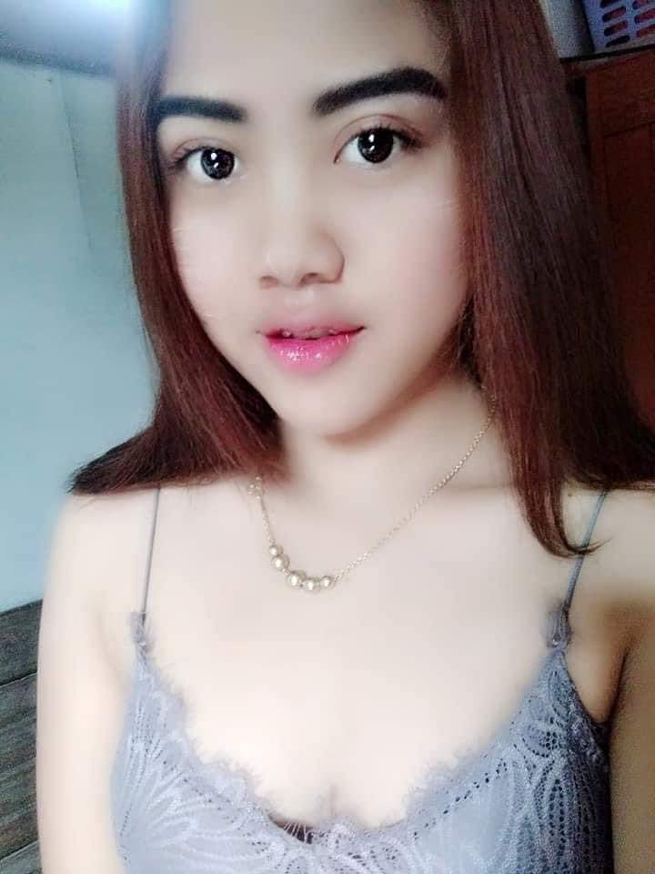 Thetaung112450's tweet photo. ချစ်လား https://t.co/jMfKw8A7bn