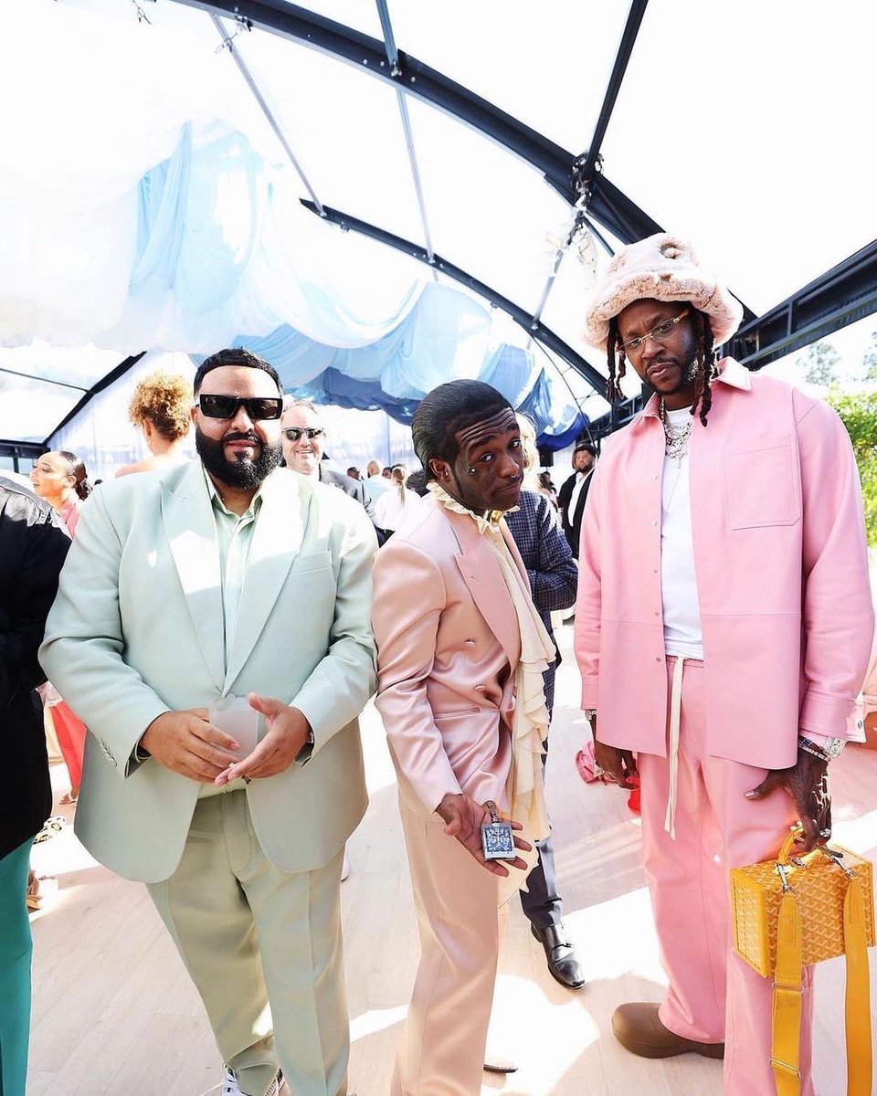 hot975lv's tweet photo. Annual Pre Grammy #RocNationBrunch ๐คฉThese celebrities came to slay!
.
.
.
#djkhaled #liluzivert #2chainz #beyonce #haileybailey #normani #ellamai #chloebailey #jayz #kellyrowland
๐ธ Beyoncรฉ , Kelly Rowland, jamiefcw (Instagram) https://t.co/NjivmYtSYd