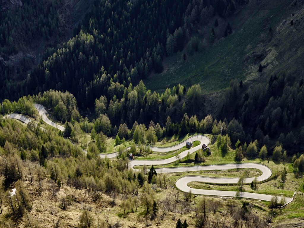 Day 2 on the Alpine Challenge 2023 - 

Passo Campolongo (321m) 
Passo Giau (919m) 
Passo Valparola (702m)
⁠
hotchillee.com/events/alpine-…