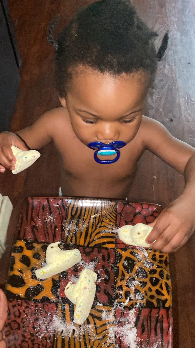 It’s my granny seed Prince👑Dallas day🎂 the big four(4)Can y’all give him a shoutout 🗣️ Happy 4th birthday 🥳 big boy we love ❤️you to the moon 🌙 🤗💙🎈🎈🎈🎈 It’s picture time 📸 Thank you Jesus for our little gift 🎁 #itsyourholiday🎉 #happybirthday🍬 #GodsPlan🙏🏽 #thanksall😊