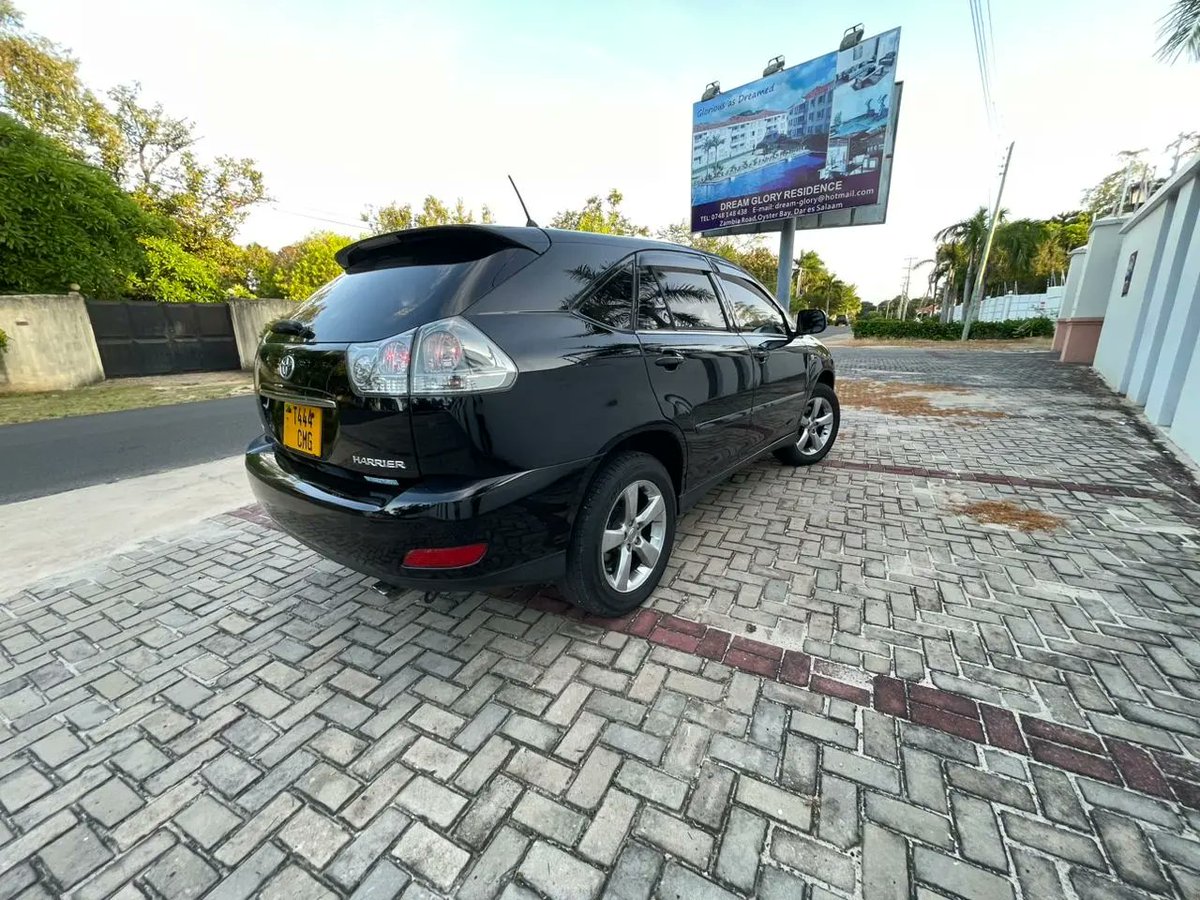 DarcityMagari's tweet photo. Kindly Retweet 🙏

*TOYOTA HARRIER NEW (CMG)*

2360 cc 
2Az Engine 
Full Ac
Full Documents
Gari Mpyaa 100%

Bei 15.8 mil

Kama Unauza Gari Lako Nitumie 

*Darcity_magari*
*0625004475* https://t.co/2Q52xExye1