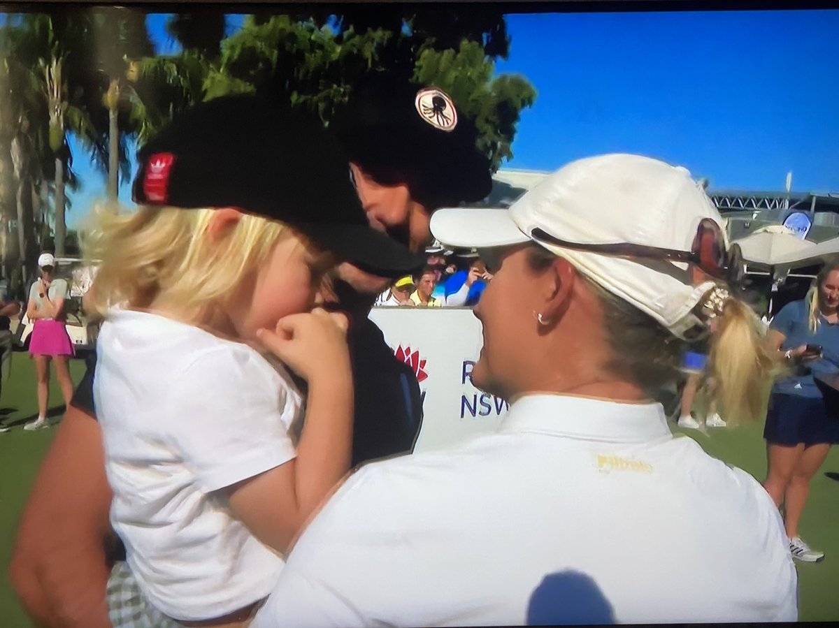 herwaysports's tweet photo. 🚨BREAKING🚨
@SarahJaneGolf wins the multi gender Webex TPS Murray Golf tournament by 5 shots.
It’s the second year in a row a woman has beaten the rest of the field - Hannah Green won in 2022, making history as the first woman to win a multi gender tournament https://t.co/Ja5hDM2mpY