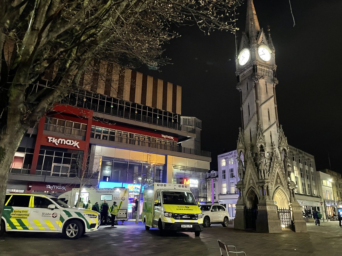 SJANTE_EastMids's tweet photo. (1) Good Morning all, as we say good night 👋🏻😴 tonight has been another successful night in #Leicester City Centre as you wake up our teams are just sorting;

- Logistics
- Vehicles, Cleaning
- Paperwork 

It doesn’t stop when we finish at 05:00am!

#teamworkmakesthedreamwork https://t.co/AiEEnadKDU