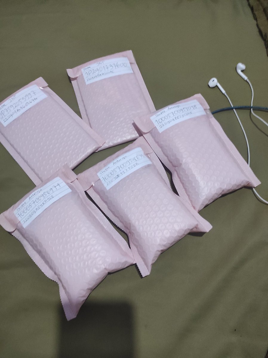 markleeonyour tweet media