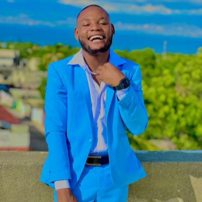 Marcelinstanle6's tweet photo. #NouvellePhotoDeProfil https://t.co/zw1cm11lhv