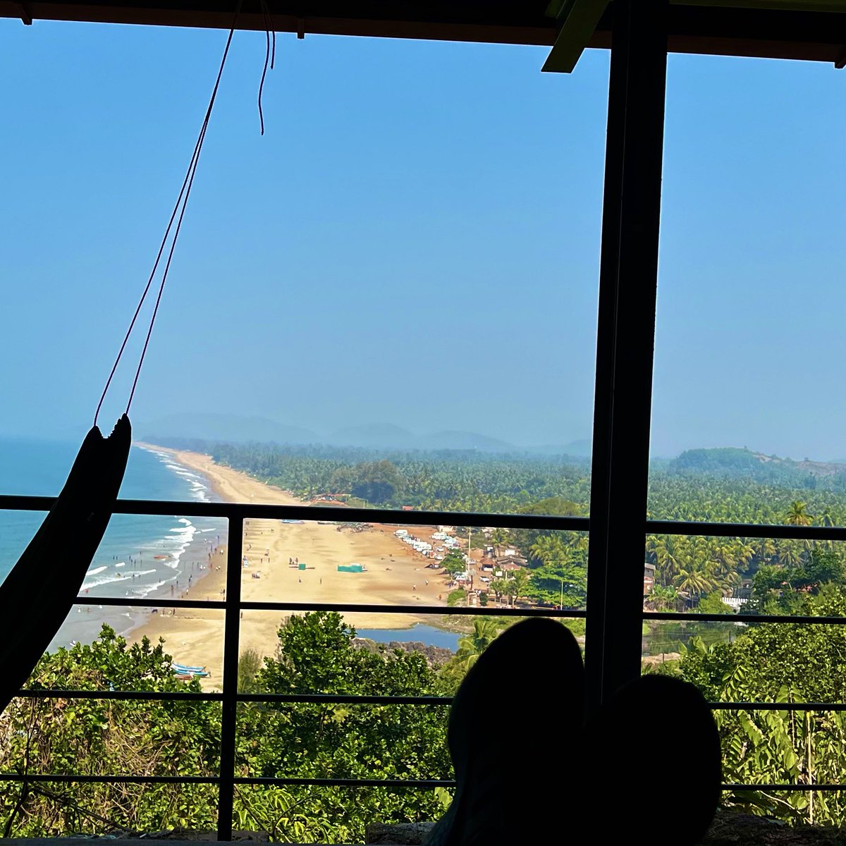rishabhchandraa's tweet image. beach 🏖️ plus good reads 📚, perfect weekend gateway #gokarna #zostel