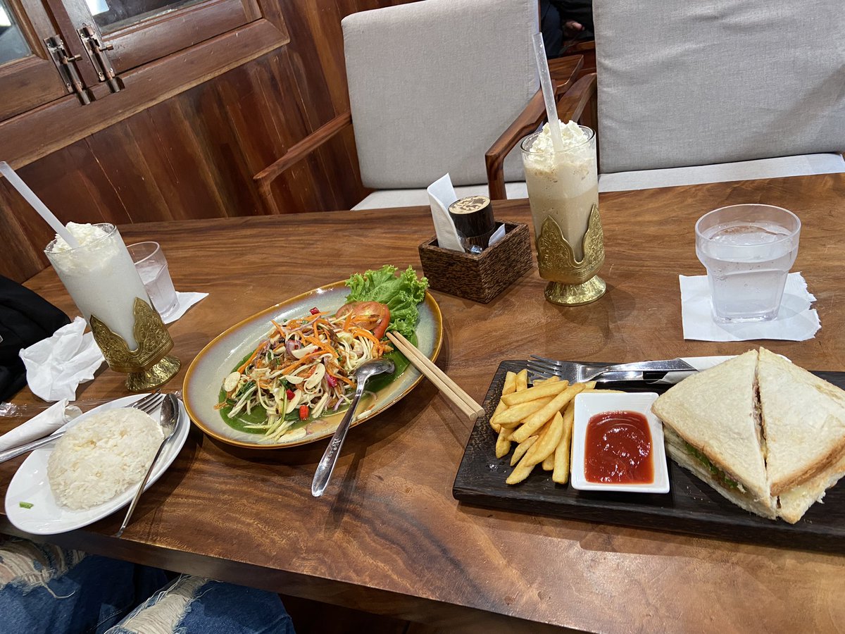 BobbyVertigo's tweet photo. Food was good https://t.co/d5272xlOuu