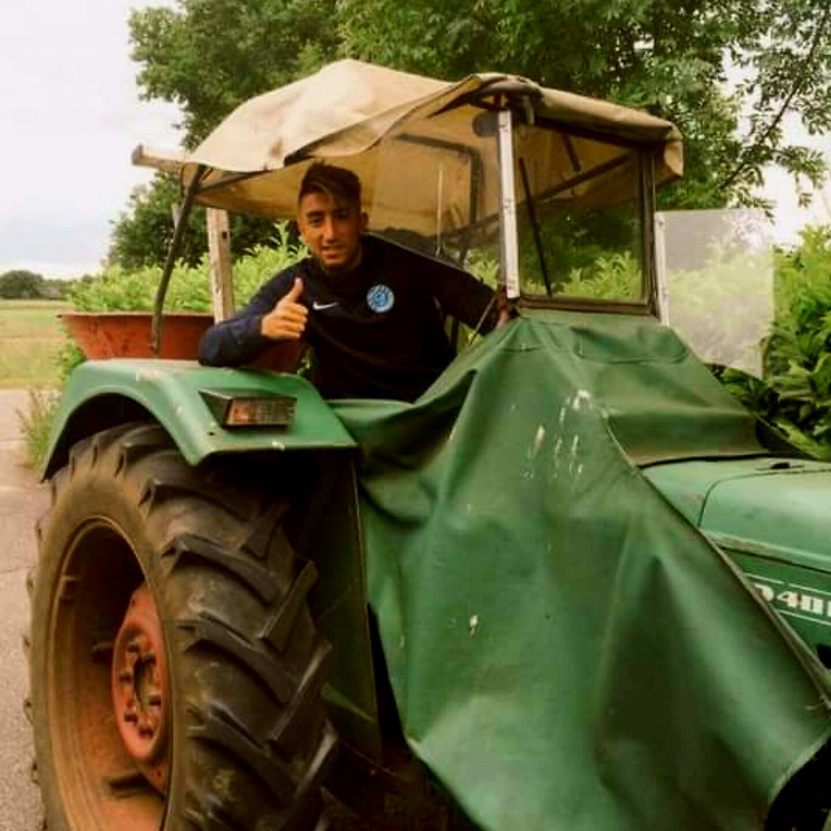 Vandaag jarig: <a href="/Cavlan27/">Caner Cavlan</a> (31)

Gefeliciteerd! 🎉 #OldiesDTC

Tekende als talent in februari 2011 een profcontract bij de club. Speelde echter al vanaf de C-jeugd bij De Graafschap. Daarvoor kwam hij uit voor vv Doetinchem en DZC'68 uit Doetinchem.

#Veuraltied #Superboer 🤍💙