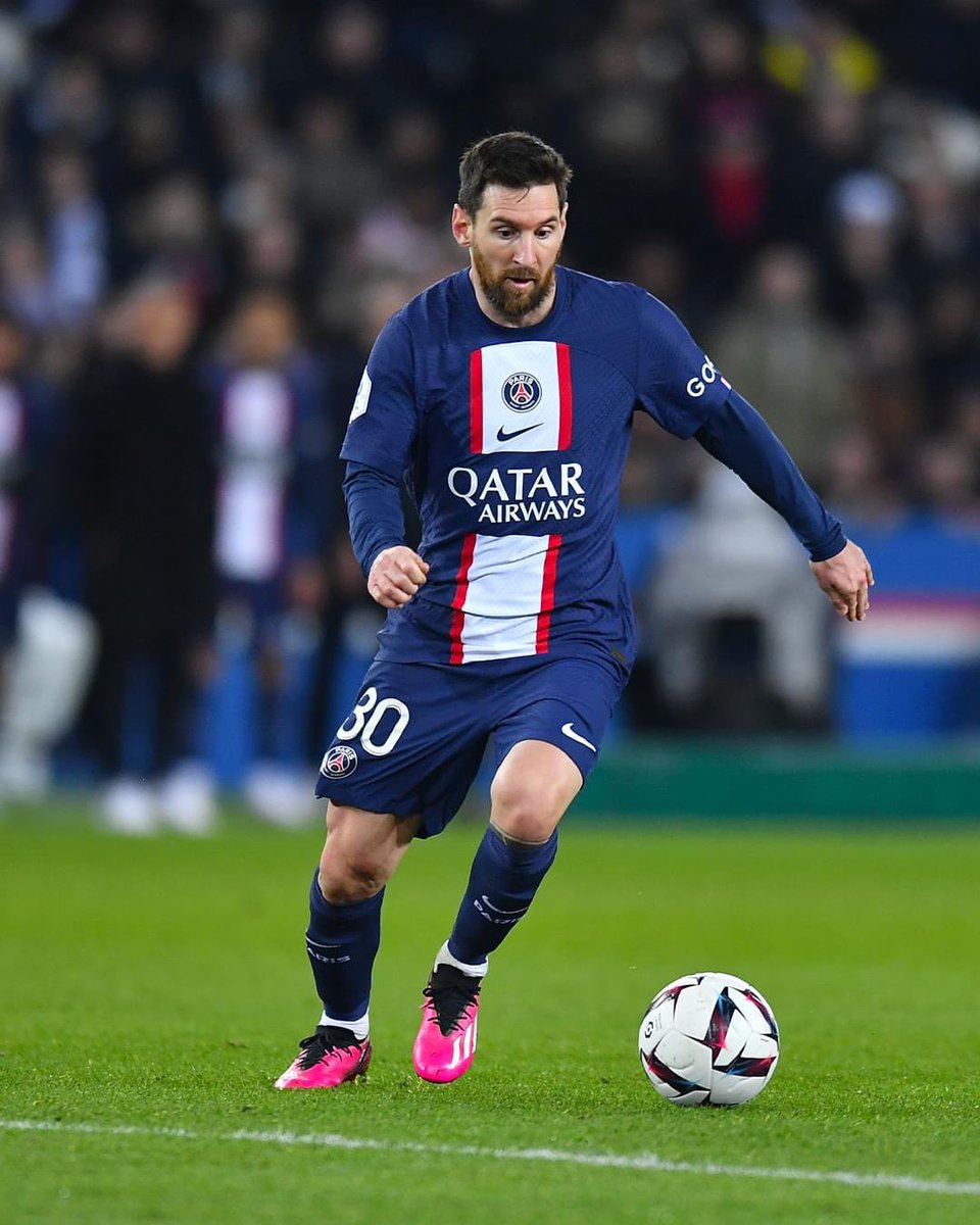 scabdulaahi3's tweet photo. LEO MESSI’  ayaa dhaliyay 10 goal caawiyayna 10 kale season kan horyaalka ligue one ka  dalka france.                                       Maxay kula tahay… https://t.co/qv2OCB2fae