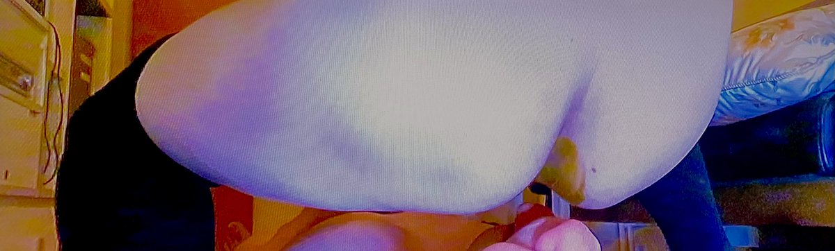 scatboots's tweet photo. トイレットペーパーになってもらわなきゃ。 https://t.co/afCWCWj5vM