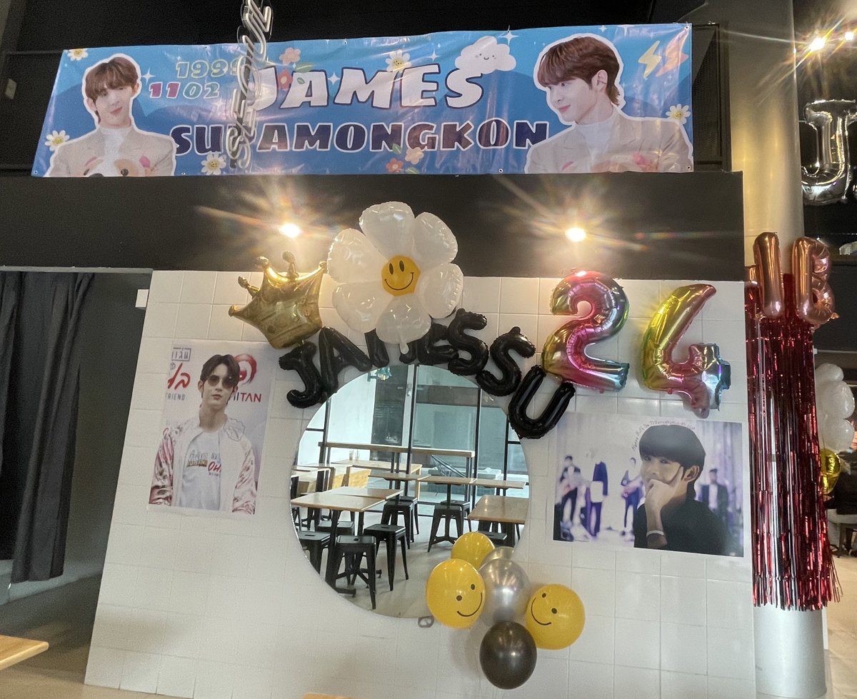 FooxyVictory's tweet photo. เสร็จ100% แล้วโปรเจควันเกิดแกลลอรี่ของเจมส์ >> #BeHappywithJS24th
วันที่ 6- 14 กุมภาพันธ์ 2566
ที่ @WabCafenfriends  RCA block C ใครมาสามารถเขียนอวยพรน้องเจมส์บนรูปที่จัดไว้ได้ฝากติด hashtag โปรเจคด้วยน้า 😘 การเดินทางในเทรดต่อไปเลยจ้า #JamesSu #JamesSuBDProject2023 
#24thJSDay https://t.co/xFmb5jIlDF