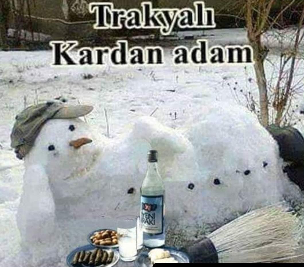 Üşümüyoruz
  Hava çok sıcak ❄️❄️