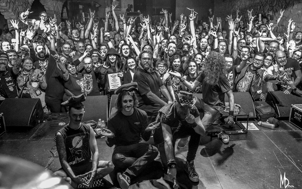 Quel week-end mémorable ! 😱

#Alençon : dinguerie ! 🤪
#VitryLeFrançois : c’est du lououououourd ! 🔥
Merci à vous cher public 🙏💚

Merci également à <a href="/Bords2Scenes/">Bords 2 Scènes</a> et l’Orange Bleue pour cet accueil si chaleureux ! 😁
<a href="/IMPARFAIT/">Ann-Marie Milligan</a> et <a href="/Redemption2499/">Redemption</a> on se remet ça 😘
#sidilarsen