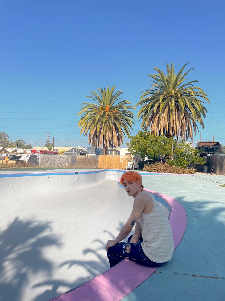 What an amazing summer we are having this winter. Or more like, the release of ‘Ay-Yo’ was so scorching hot that it reversed the weather. Now being serious, I do miss the clear bright sky, and the color of my hair that resembled the sun.