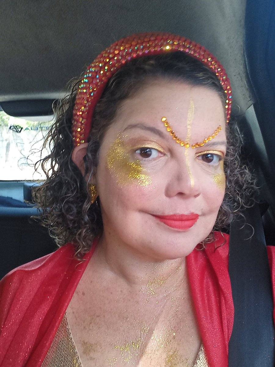 claudiagiane's tweet photo. Chegandooo #euachoépouco #eaep https://t.co/ulU3jotIgh