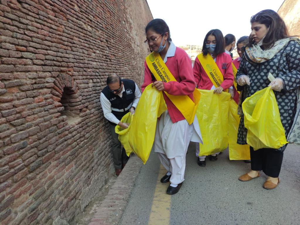 Shayan_213's tweet photo. #KeepLahoreClean
#LahoreSaafTuPakistanSaaf
#Lahore
#YeHaHamaraLahore https://t.co/TixzVniZnk