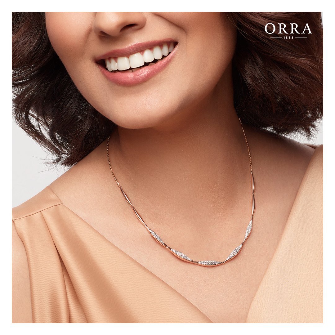 ORRAJewellery's tweet photo. Let the brilliance of your radiance be mirrored in the many facets of the intricately crafted pieces, adding a touch of elegance to your style.

Collection starting at just ₹24,999/-
.
.
#ORRAJewellery #FineJewellery #ADiamondDestination #SparkleOfLove #DiamondEarrings #Offers https://t.co/fRfjTQyG5R