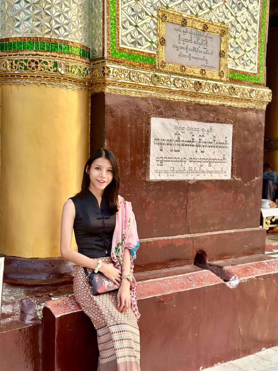 na’ladyboy tweet media