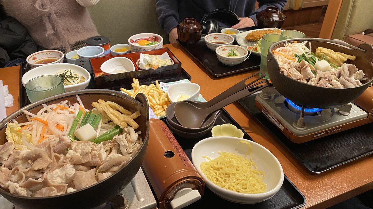zigoku0721's tweet photo. 今年初の私が所属するバンド、あじゃりまちの練習でした…

ツイデにベース触ったのも今年初めてです。

付け焼き刃の突貫作業で課題曲覚えてそのマンマスタジオへ直行して事ナキを得たのです。

次回はチャンと練習するゾ！ https://t.co/swmQS3l8rp