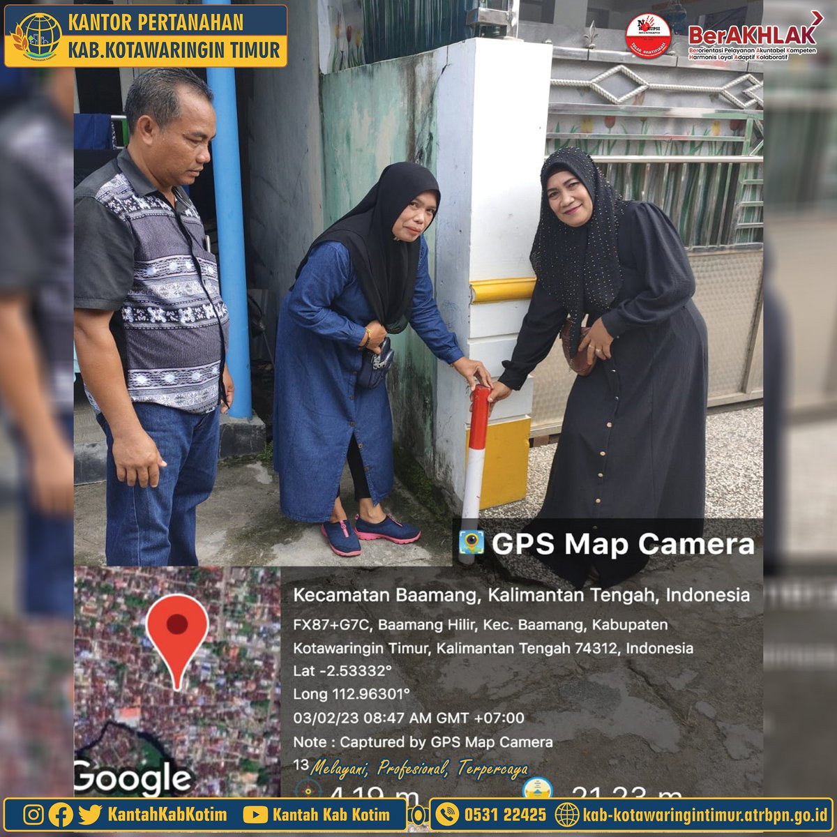 KantahKabKotim's tweet photo. Halo #SobATRBPN Kotim,
Masih dalam rangka GEMAPATAS berikut ini adalah beberapa potret pemasangan patok tanda batas tanah di Kel. Baamang Hilir Kec. Baamang
.
.
#GEMAPATAS
#AyoPasangPatok
#AntiCekcok #AntiCaplok
#SatuJutaPatokuntukIndonesia https://t.co/uaQvzrofnN