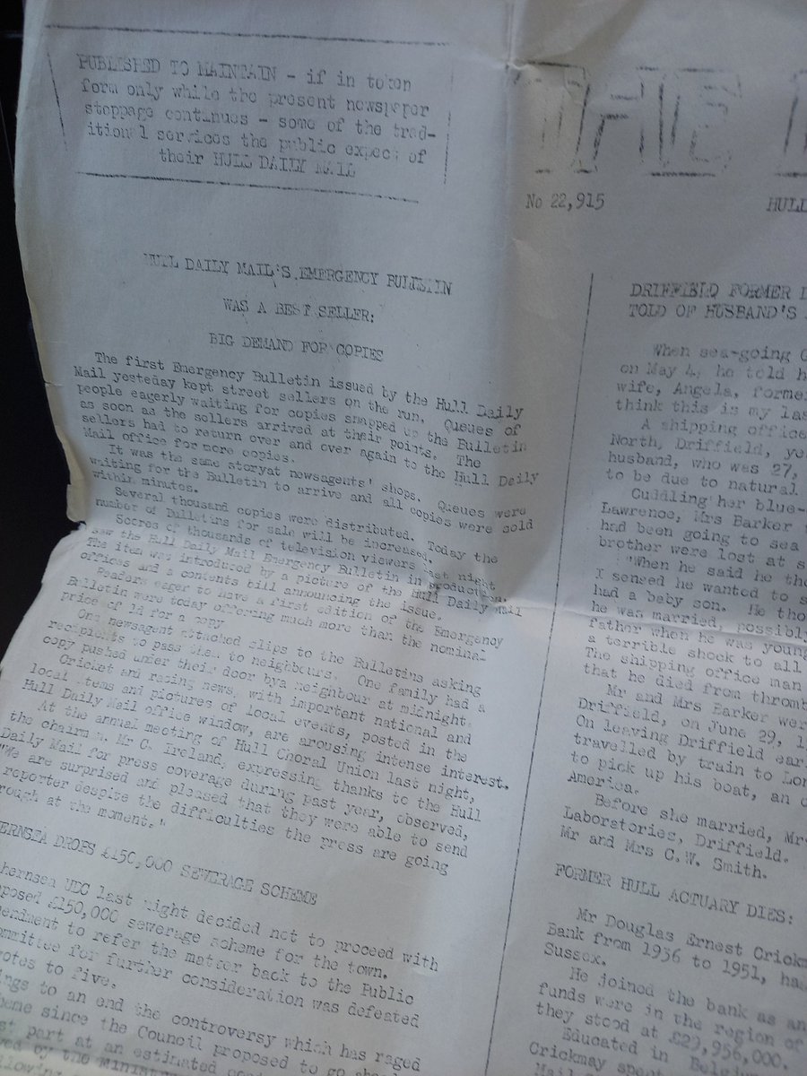 katiespitfire's tweet photo. A #hulldailymail 'Emergency bulletin' from 1959 owing to a paper shortage. Still a better newspaper than #hulllive 😆 https://t.co/2ZbZaWwzfU