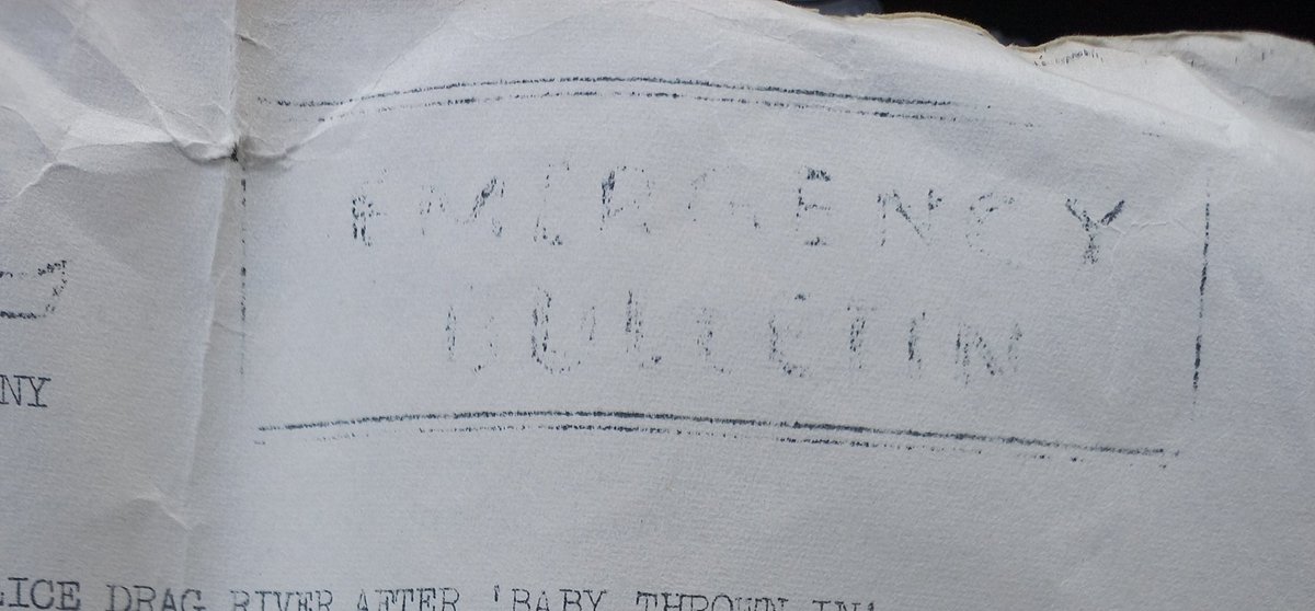 katiespitfire's tweet photo. A #hulldailymail 'Emergency bulletin' from 1959 owing to a paper shortage. Still a better newspaper than #hulllive 😆 https://t.co/2ZbZaWwzfU