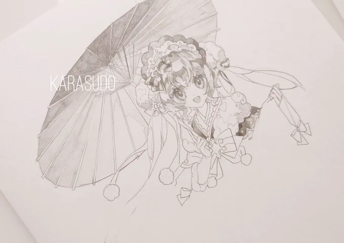 そのため、モノクロの原画が要になっています。原画は鉛筆とシャープペンで描いており、影は境界を付けながら描いています。少し写真が残っていたのでこちらも。塗りについては丸パクリ!されちゃうとちょっとモヤッとしちゃうので参考程度に、マロ主さんの個性を出していただけたら幸いです(3/4) 