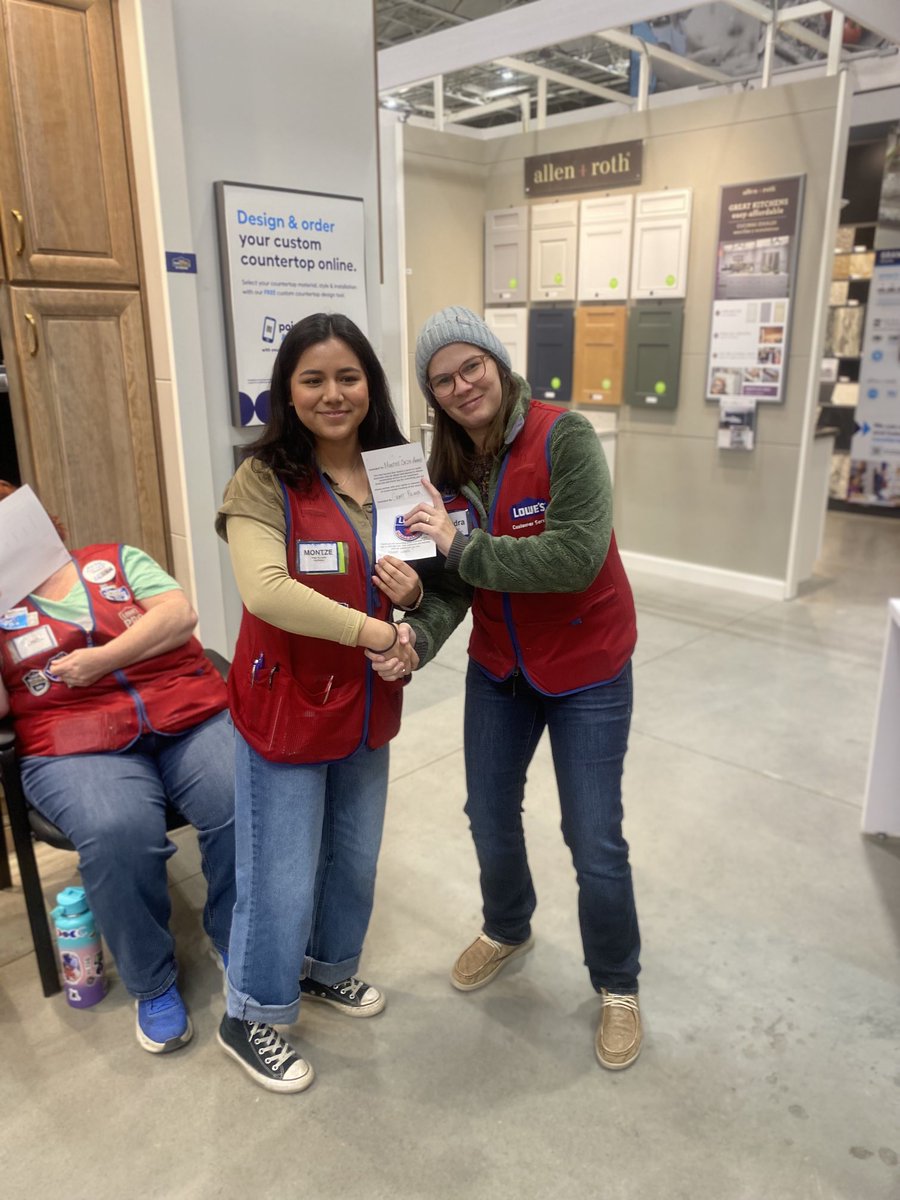 lowes0637 tweet media