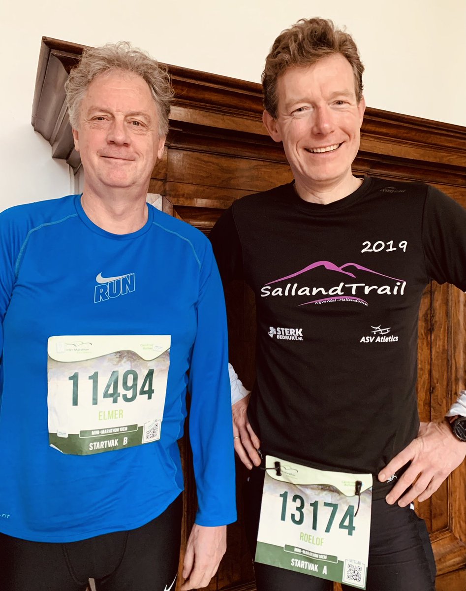 RoelofSalomons's tweet photo. Tradities om in ere te houden. Bijpraten en rondje rennen bij โฆ@elmersterkenโฉ door de achtertuin. En warme soep toe #midwintermarathon #Apeldoorn #10EM https://t.co/zxauwjtvav
