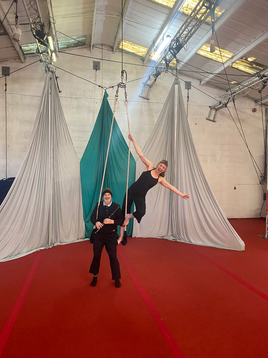 TakingFlightDub's tweet photo. We were so proud and impressed to see our @gillybeanbonanza performing for @tg4tv a few weeks back. 
We are always so happy to see artists in our industry be recognised for their talents and creativity. We can't wait to see what you have in store for us Gill!! https://t.co/vt53X0LPb0