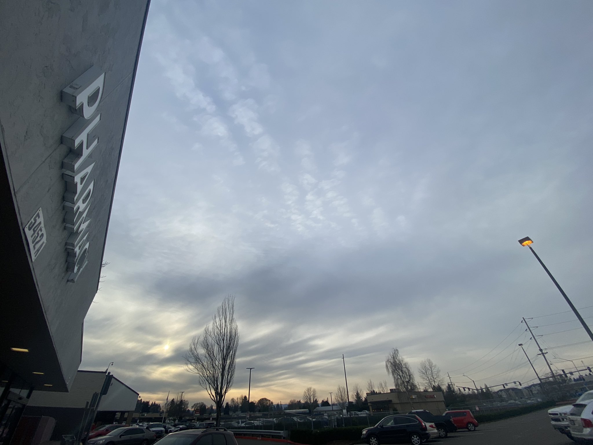 Are Chemtrail Memes Influencing Real World Beliefs? - v1vxvn4