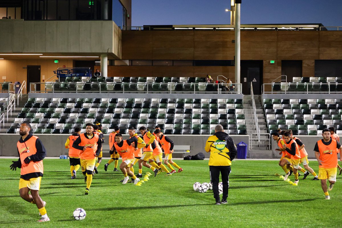 FlashFCOfficial's tweet image. Flash ease 21-0 past @ClubZacatepec to advance to the next round. Con mente y corazón!