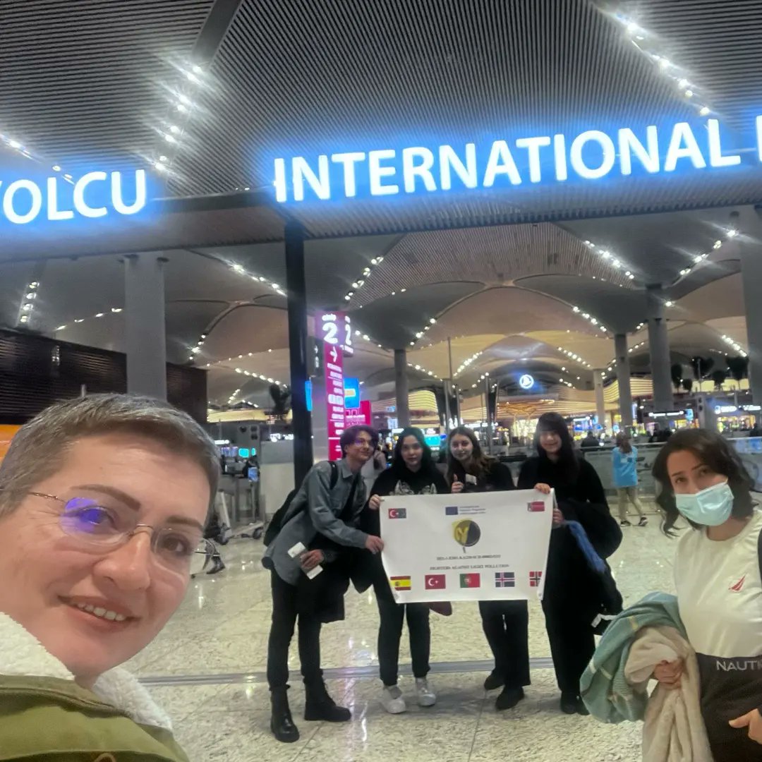 KurtkoyAnadoluL's tweet photo. Fighters Against Light Pollution isimli 
Erasmus +Ka220 projemizin ilk  hareketliliği icin Portekize yolculuk başlamıştır. 
@pendikmem @pendik_kaymakamligi #Erasmus #ulusalajans #erasmuslife #erasmusstudent #abprojeleri https://t.co/Uv39s0JUDu
