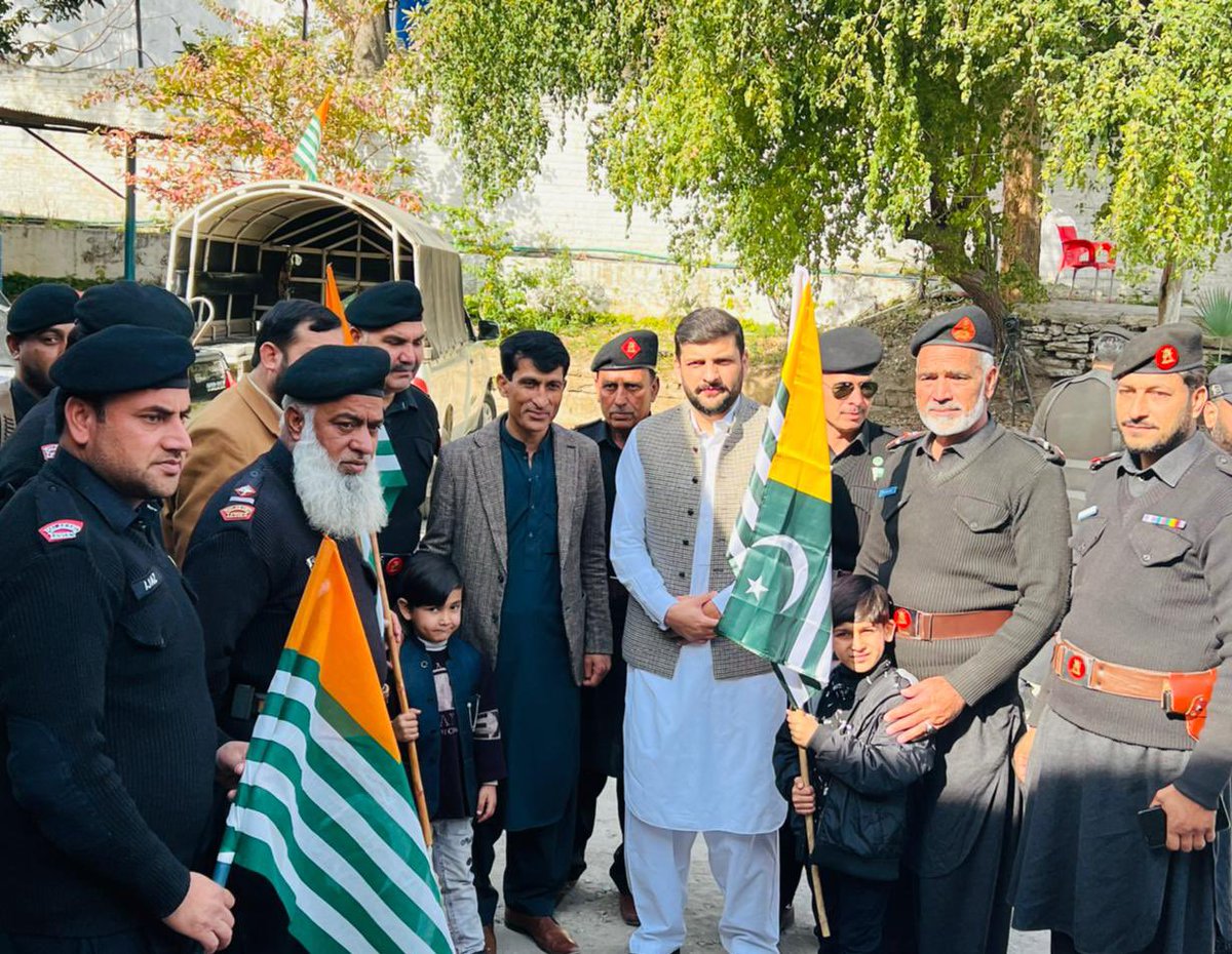 Shahbazkan's tweet photo. Kashmir Solidarity Day. https://t.co/N4iwMI6JK9