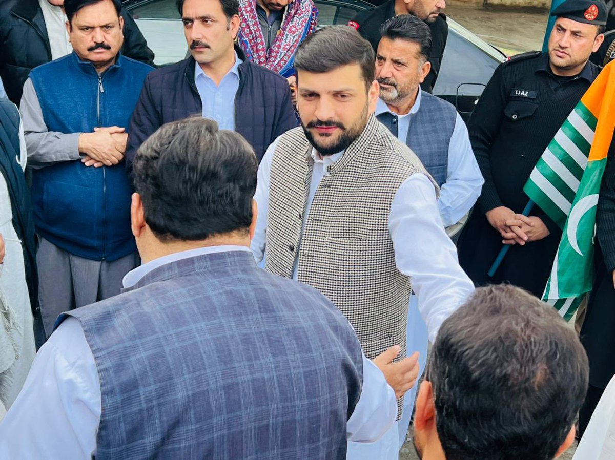 Shahbazkan's tweet photo. Kashmir Solidarity Day. https://t.co/N4iwMI6JK9