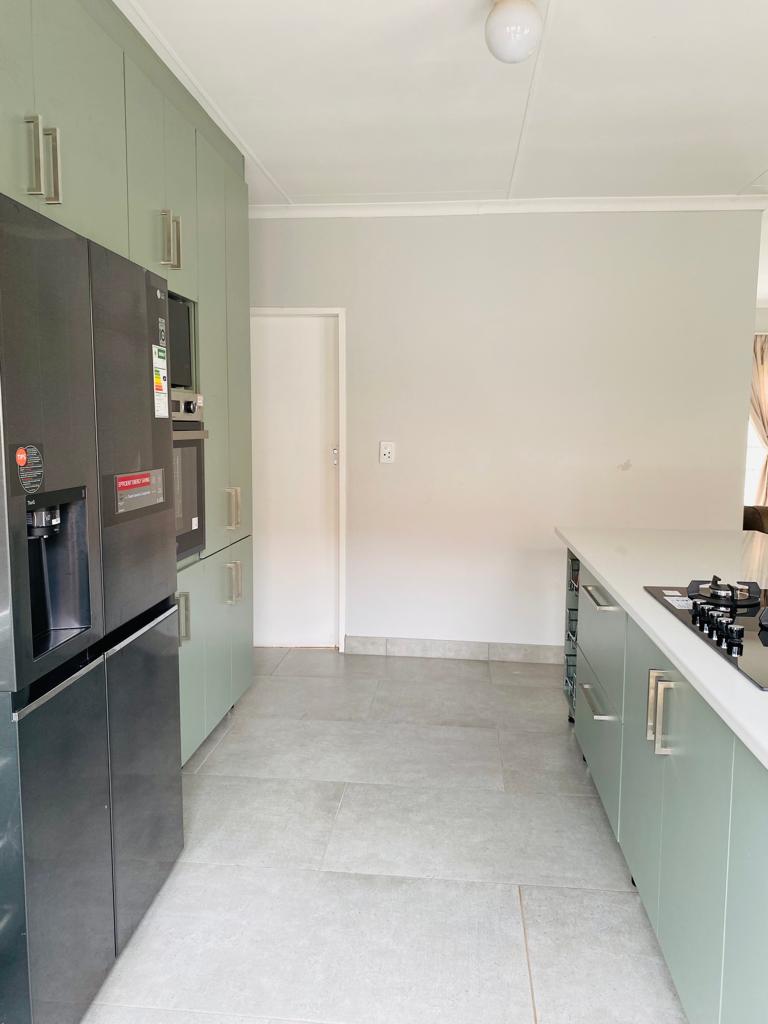 Shandlala Kitchens on Twitter "Caraz Kitchen Installed For A Client In