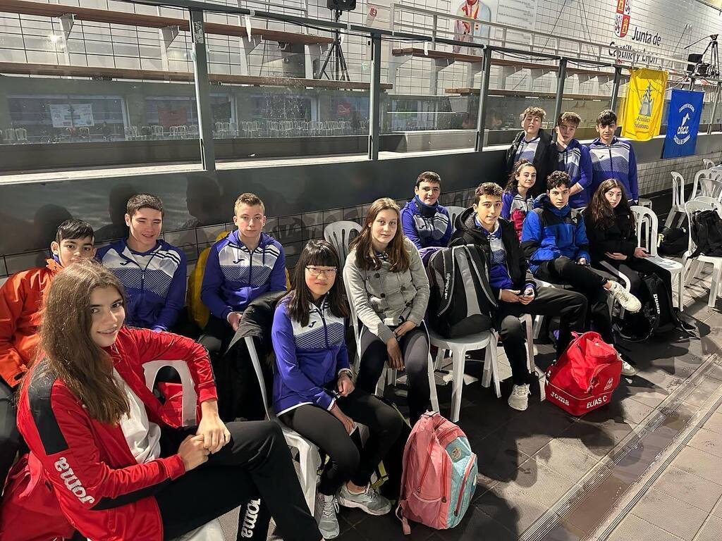natacastilla's tweet photo. Buenos días 🌞😃 

Parece que estamos dormidos pero no 😅😅

3ª sesión 💪💪 https://t.co/yY1E7Hl4Qi https://t.co/9LPOEEx1Wg