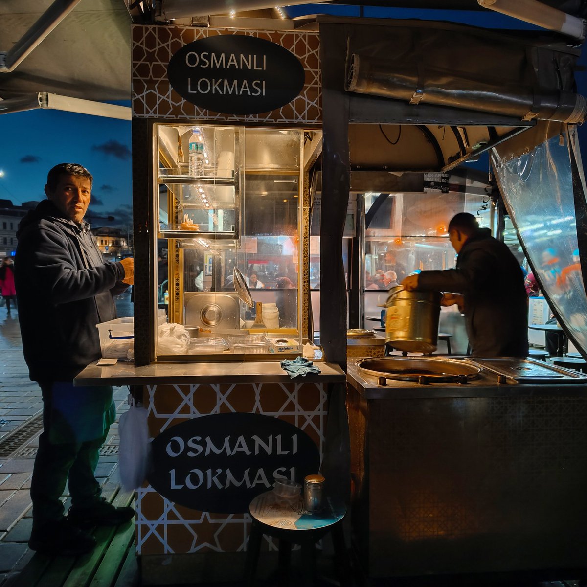 instagram.com/p/CoO8QlcK_pd/…

#XiaomiImagery 
#ThePhotoHour 
#streetphotography 
#Xiaomi12Pro 
#mihaftaninfografi