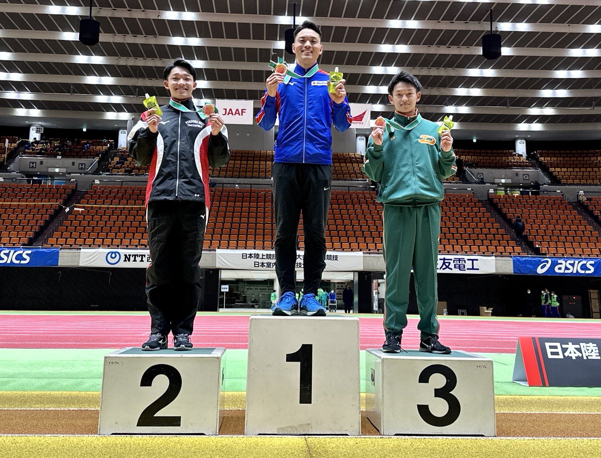 jaaf_official's tweet photo. 【#日本選手権室内 2日目】
◆日本選手権 男子60m✨表彰式✨

1位🥇#竹田一平（スズキ）6.70
2位🥈#原田暁（福岡大）6.70
3位🥉#平野翔大（大東文化大）6.73

おめでとうございます🎉
応援ありがとうございました🙋‍♂️🙋‍♀️

▼速報など
https://t.co/Yo7B0g8u8y
#日本室内陸上 #JAAF #陸上 https://t.co/L2Y8td9tDx