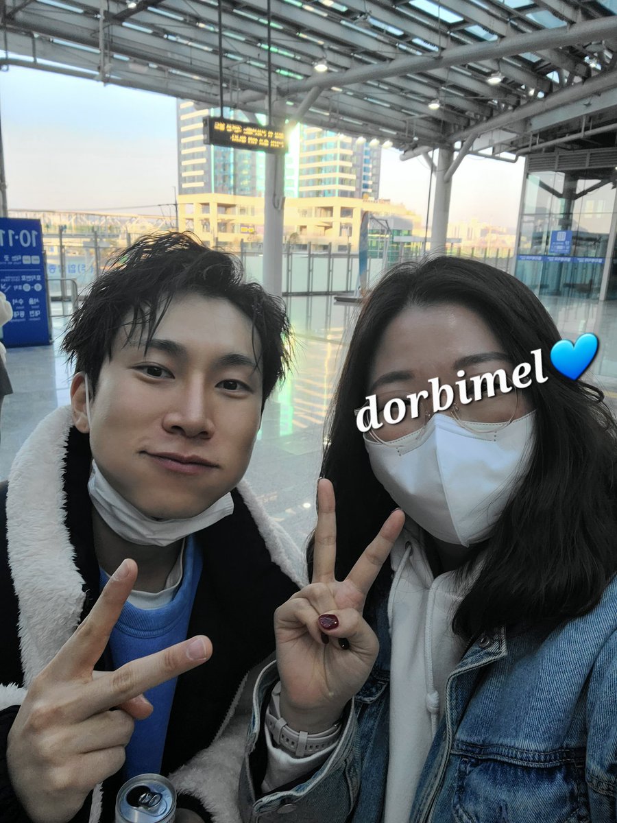 dorbimel's tweet photo. 나대지마 심장아..
너무 잘생겼음..😂
@BTOB_SEKwang https://t.co/rttKDqsQnp