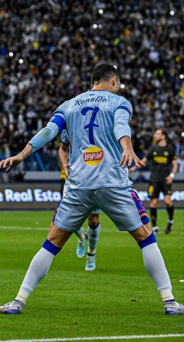 Ghana_Ronaldo's tweet photo. Happy birthday to the GOAT 🐐 of football , Cristiano Ronaldo ❤️❤️‍🔥🔥 https://t.co/CLC7Qnqpng