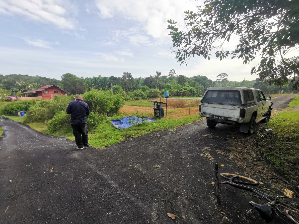 SahariAkhtar's tweet photo. Terima kasih @sainswater NS dan Kuala Pilah. Sangat pantas👍🏻. Sangat dedikasi. Sangat ceria. Call jam 9.30am tak sampai 30 min, wakil sampai utk check. Dalam 45 min satu team dtg dgn pelbagai jentera. Now dah ada water supply. 

Kudos team!! @dsaminuddin @NismilanPeople https://t.co/rKWpxfplOU