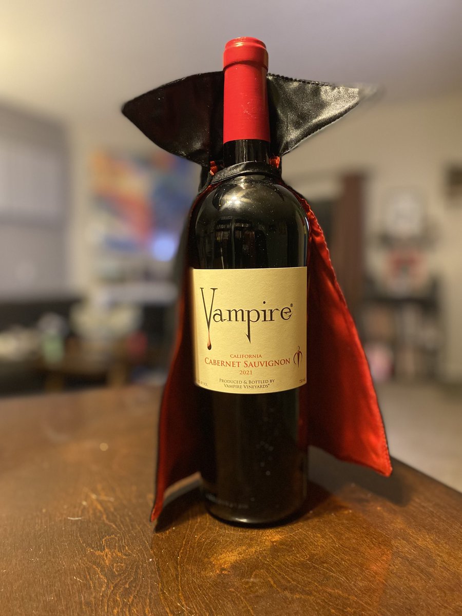jsfinalgirl's tweet photo. Our #Valentine wine has been purchased #VampireWine #thecapetho #MutantFam @j__rogers https://t.co/tUsEGuxUDL