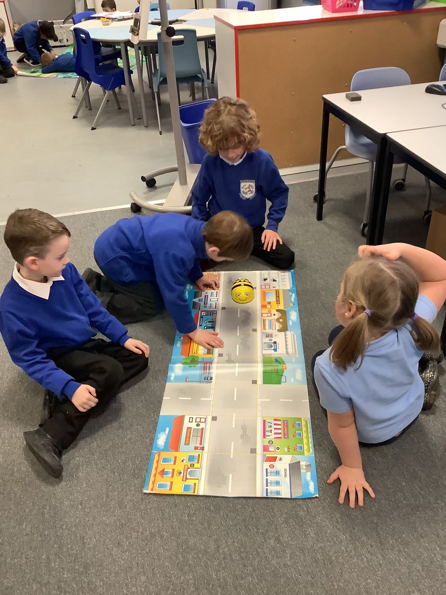 mrsmitchell_l's tweet photo. On Friday we began exploring coding using the Beebots 🐝 #banttech We had to programme the bee bot to navigate across 5he mat to different locations https://t.co/xE5WtQ2w4Z
