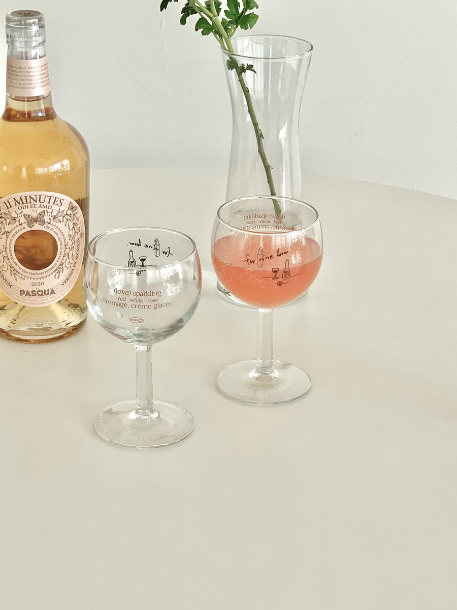 olivet_official's tweet photo. #rt 추첨 한 분께 for wine lover 와인잔을 보내드려요!

잠시 후 신제품과 애쉬 트레이, 폰 케이스 오더가 오픈됩니다😶‍🌫️
많은 관심 부탁드려요! 

• for wine lover glass 
• ocean like espresso blue glass 
• be my blue ash tray

https://t.co/UYXtNtYYT2 https://t.co/sGUF5n3A5v